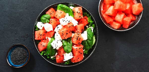 RECEPT: MELOEN-FETA SALADE MET BASILICUM