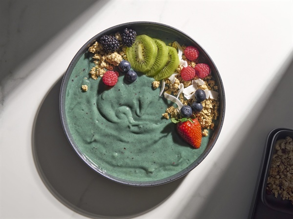 RECEPT: BLUE SPIRULINA SMOOTHIE BOWL